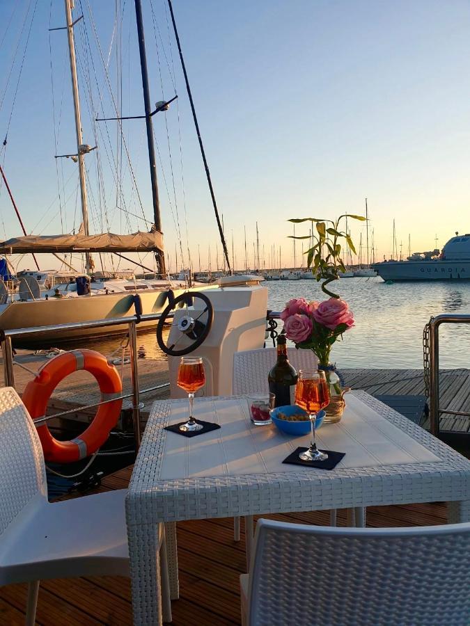Houseboat Seabreeze Hotel Alghero Exterior foto