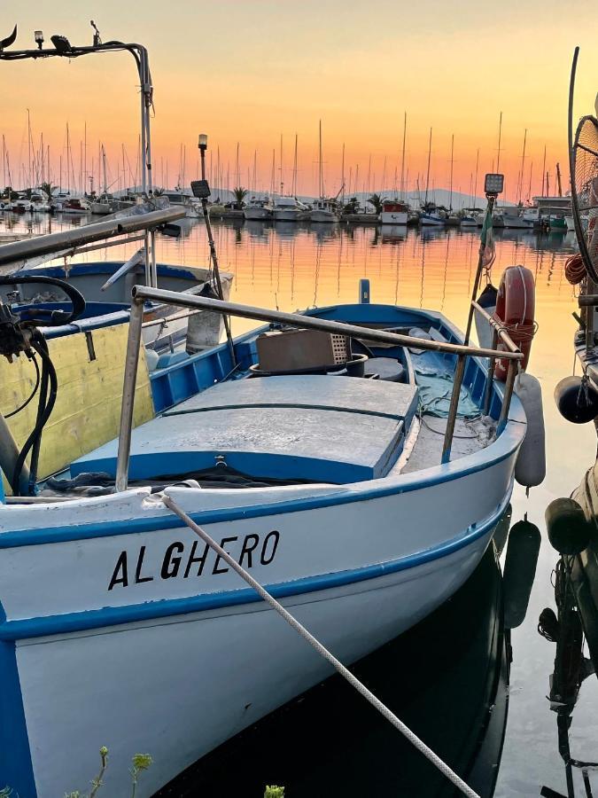 Houseboat Seabreeze Hotel Alghero Exterior foto